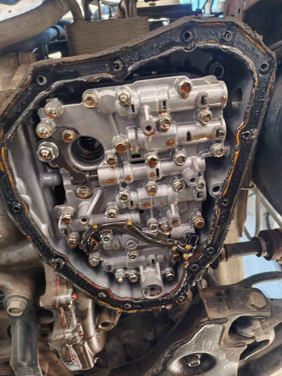 نيسان سنترا • هيدروليك CVT أصلي • فلاتر كير أصلية