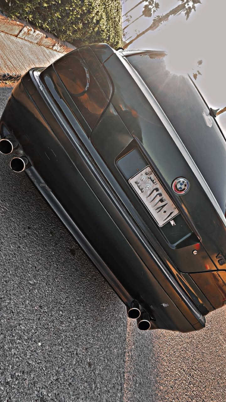 سةرتا بةناوي خوا 
                - [x] بيئمE38V8 
كاسيحة مؤديل 1998رةنگ سةيتوني 
بي ليدراو مواسفات  م
سلايت
كوشين خةزن 
يتةر 
تةربريت
ئاوينة كارةباي 
دةبل يرباك 
دةبل جام 
تةلةفون 
لايت زينون 
تاية لؤك 
ويل لؤك 
زؤر مواسفاتي تر 
سيارةكة ئارم باكانة بةشةر 
دنيار حرامةي لةسةر نية باكانةي 2025 
شوين هةولير 
تكاية ئةكةر مشتةري نيت 
نةبيزارمان بكة 
نةسةري خؤتو منيش مةهيشنة 
ولامي كؤمينت نادمةوة مشتةري تةلةفؤن بكة 
لةكةل رئزمان ***********فايبةر كورةك

نص مكتوب في الصور:
- AVITO.MAGAZ