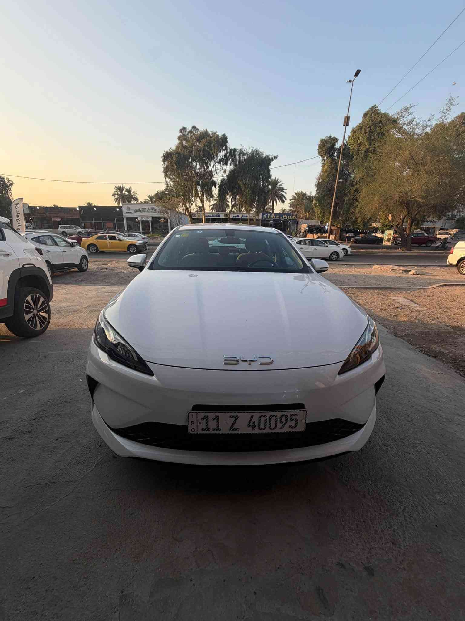 السلام عليكم BYD سيل 5 ماشيه 15700  
كفاله من التعديل وصبغ السياره بسمي تحويل ثاني يوم
رقم حلو بغداد 
السعر  21650 
مع شاحنه بدون ايرث وشاحنه اصليه
مكاني السياره 
بغداد السيديه قرب الجسر الجادريه
اي استفسار على الرقم التالي 
***********
