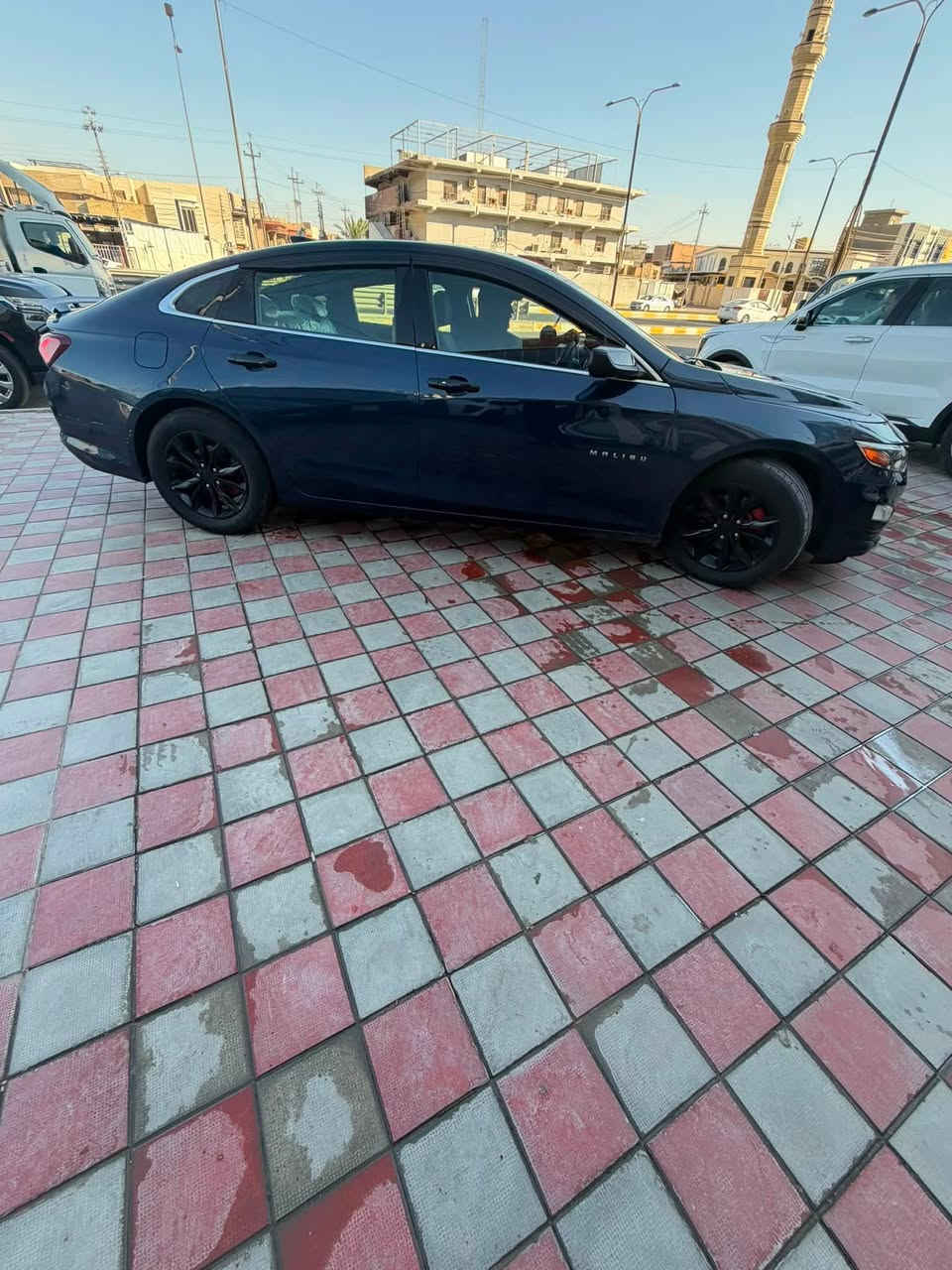للبيع ماليبو موديل ٢٠ سعر ١١٠ وبيه مجل. /***********/هاتف
