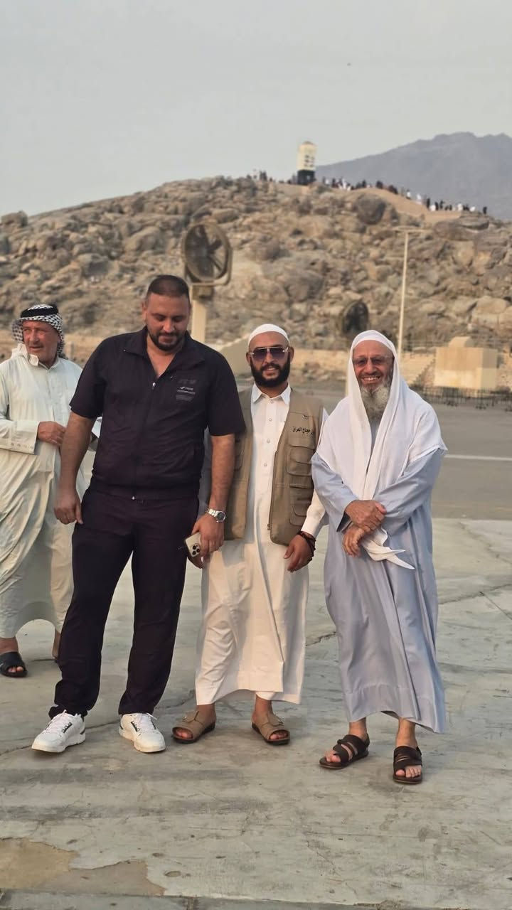 🕋✨ نَحْمَدُ اللهَ وَنَشْكُرُهُ ✨🕋
بِحَمْدِ اللهِ وتوفيقه، تمّت زيارة معتمري شركة السلام والشام للحج والعمرة – رحلة الطيران إلى أبرز مزارات مكة المكرمة، ومنها:
🕌 غار ثور
🕌 غار حراء
🐑 مذبح سيدنا إسماعيل عليه السلام
⛰️ جبل عرفة
🕋 منى
🌙 مزدلفة
🪨 رمي الجمرات
💧 سقيا زمزم
🕌 مسجد نمرة
نسأل الله أن يتقبل عمرتهم وطاعاتهم، وأن يجعلها عمرةً مباركةً وسعيًا مشكورًا وذنبًا مغفورًا. 🤲🏻
📞 للتواصل والاستفسار: ***********
***********
***********
🕋 شركة السلام والشام للحج والعمرة
🤍 في خدمة ضيوف الرحمن
📍 جلولاء – العروبة – قرب جامع أحمد بن حنبل رحمه الله
