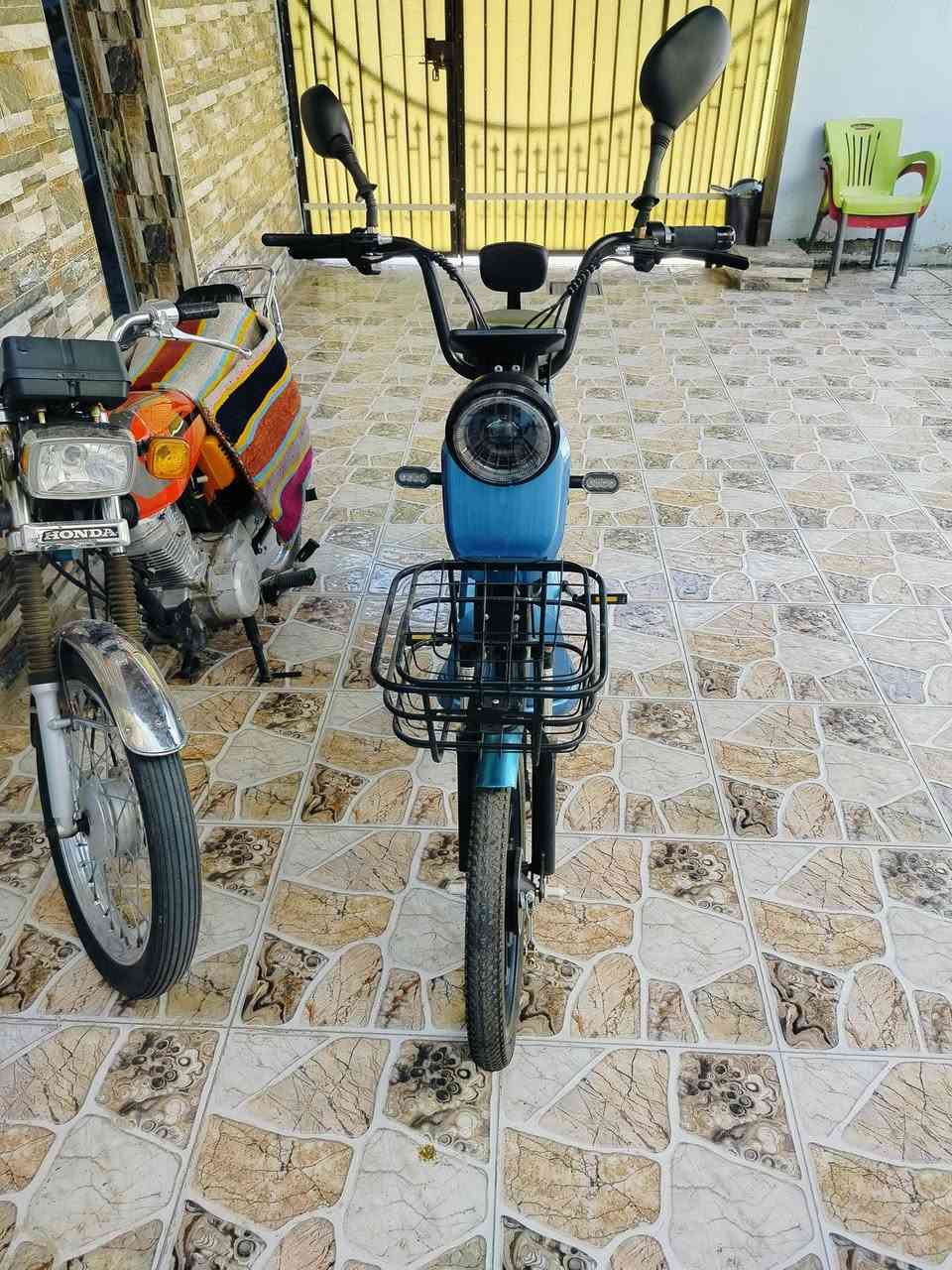 دراجه شحن فول مواصفات بعدهي عله وضع الشركه ستخدام قليل يعني بعدهي رمبه بصمتين تحكم عن بعد كله وضع الشركه سعر 550وبيه مجال ***********او خاص
