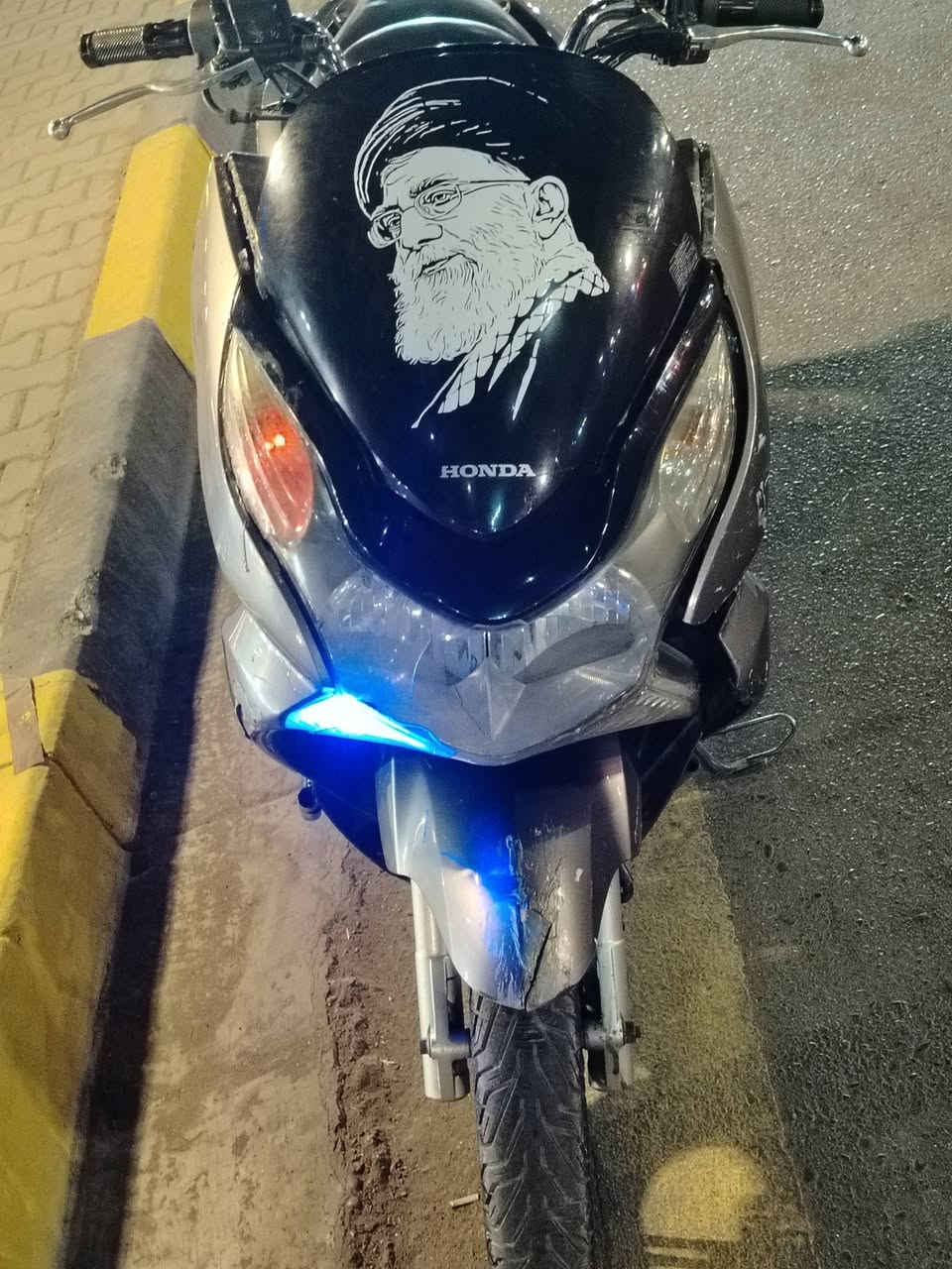 دراجه بيسي اكس جيل اول يوماها ياباني نقوصاتها بسيطه عوزها حواضن دوسه تك حساس ازدحام حساس استاند ملغيه وستاد تعليك اما باقي دراجه مكفوله مكينه كفراتها اصليه كهربأيات كامله عداد بك لايت عالي ناصي كامل مكينه ناعمه مبيها صوت تجي وتفحص.
عنوان:بغداد. بلديات
السعر:700+بيها مجال بسيط
الرقم:***********
دراجه بيسي اكس جيل اول يوماها ياباني نقوصاتها بسيطه عوزها حواضن دوسه تك حساس ازدحام حساس استاند ملغيه وستاد تعليك اما باقي دراجه مكفوله مكينه كفراتها اصليه كهربأيات كامله عداد بك لايت عالي ناصي كامل مكينه ناعمه مبيها صوت تجي وتفحص.
