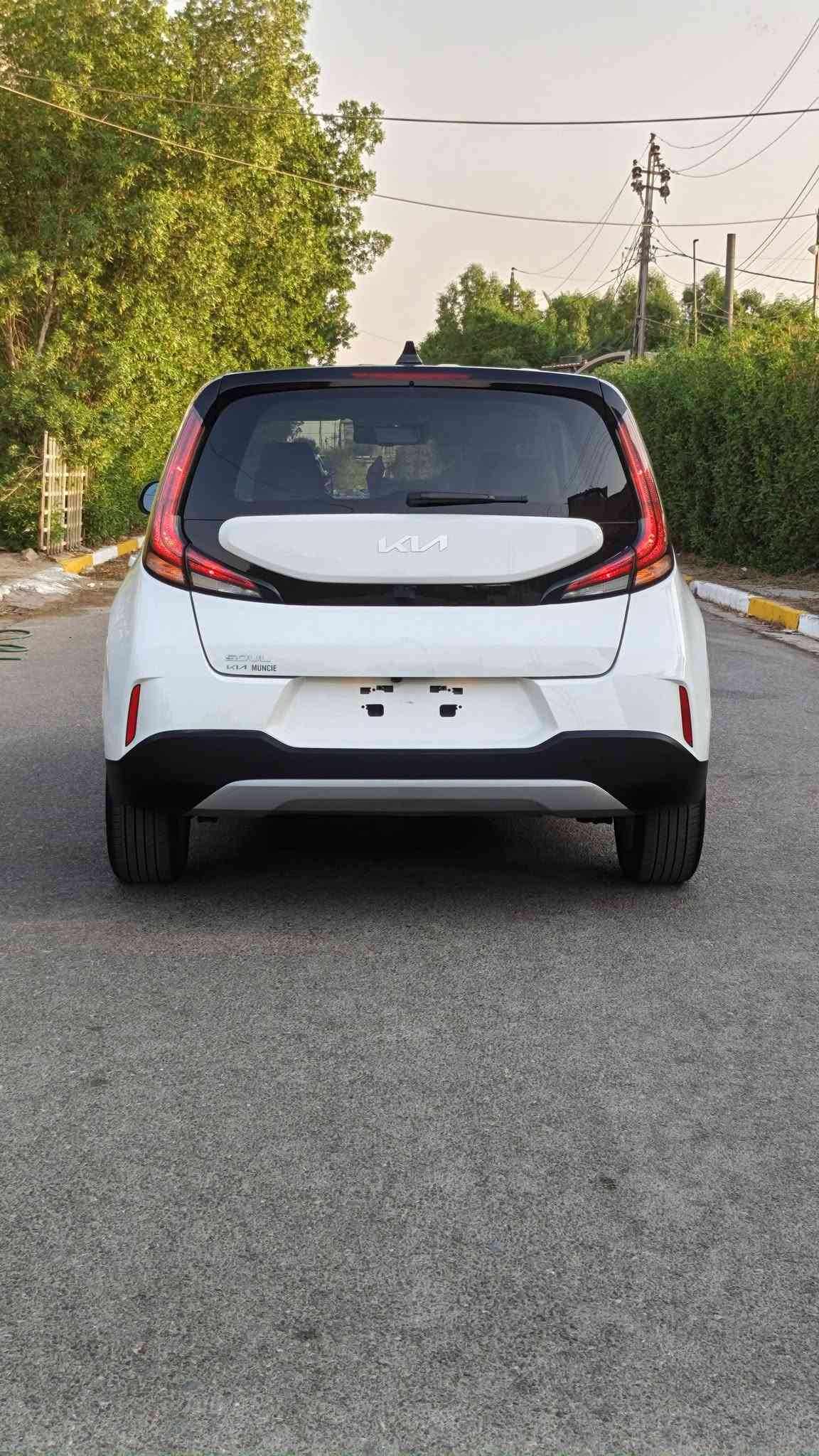 كيا صول دخول جديد وارد أمريكي موديل 2025 محرك 2000 دوش ماشيه 2600 mil حادثه كما موضح بالصور  فقط ربع دعاميه وبارد كد شبر بقبق الصندوك وتصليحه جوه القاعده اثر الدبل الباقي كفاله عامه من كلشي  بدون قطره صبغ شرط الفحص والسونار ليبل واحد مواصفات بصمه شاشه جبيره ورادارات امامي خلفي شاحن تليفون نقطه عمياء مانع تصادم نظام سبورت كامره دواره تحكم ستيرن وداخلها كريمي  مواصفاتها حلوه والسياره جديده بمعنى الكلمة ***********
‏*********** ملاحظة : السياره (بدون رقم) دخول جديد مكاني بغداد الغدير قرب جامع محمد رسول الله
