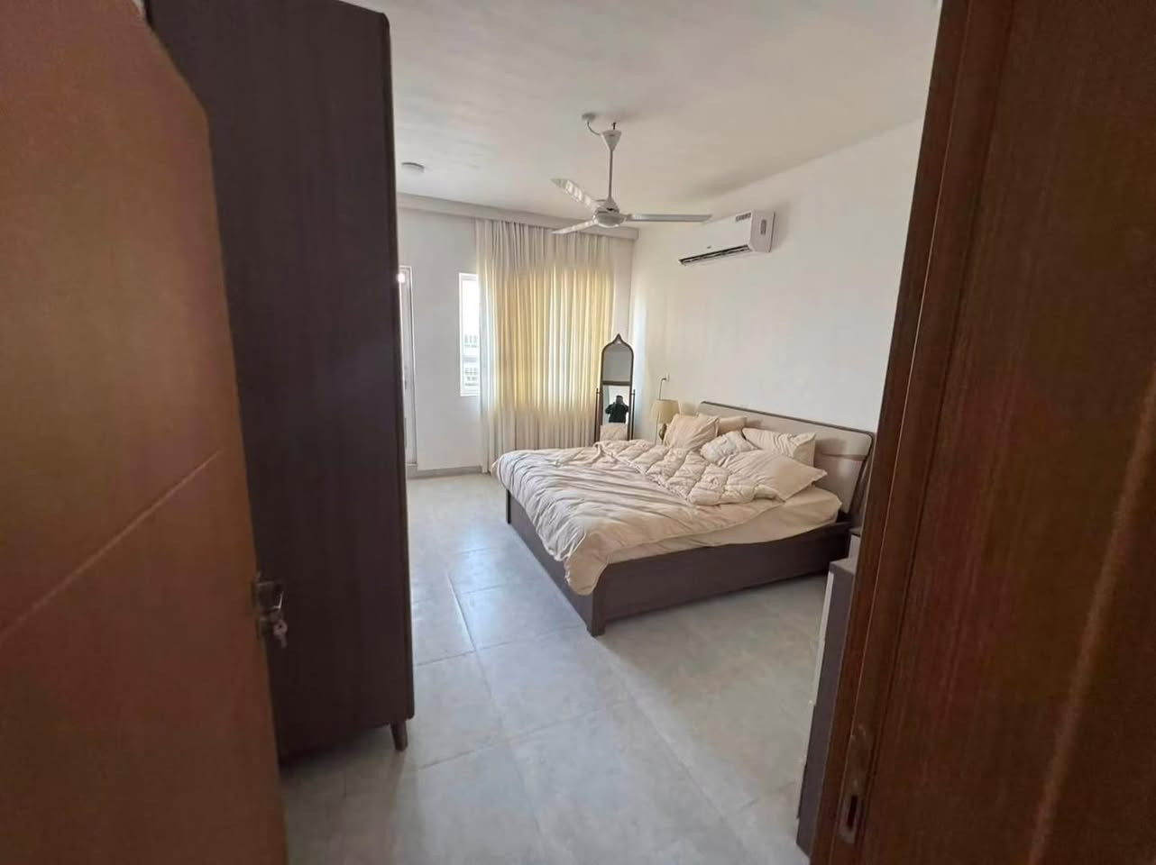 فرصة سكنية تجارية مميزه 🔥

فقط 4 مليون تطلوعة و شارع 30 والدار جداً مميز للسكن و موقعه ممتاز جداً 👇❣️
دار في مجمع مرتضى  السكني

مساحة 200 م طابقين غرفتين نوم 
موقع الدار مميز للسكن .

للسعر  راسلنه او اتصل تجيك تفاصيل كاملة
للعقار وسعره 🔴

☎️ ***********
