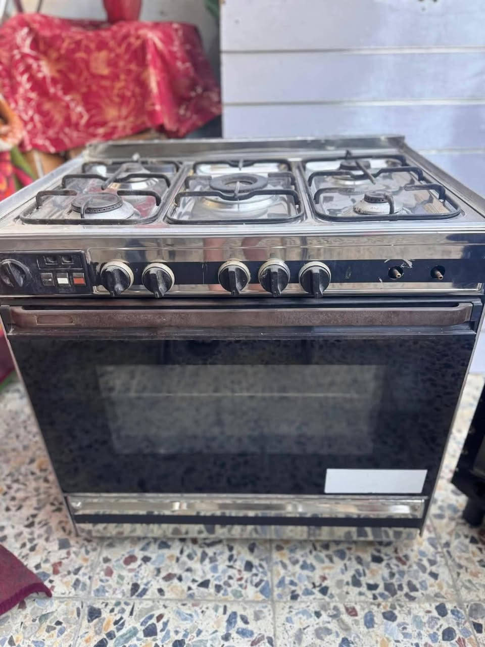 مجمده ٩ قدم ماداخله تصليح بسعر ١٦٠ وطباخ فرش بسعر ١٥٠ طالبيه ***********

نص مكتوب في الصور:
- الرد على نفسك
- ١٨:٢٨ ٢٠٢٦/٠٩/٠٧
- ١٨:٢٧ ٢٠٢٦/٠٩/٠٧