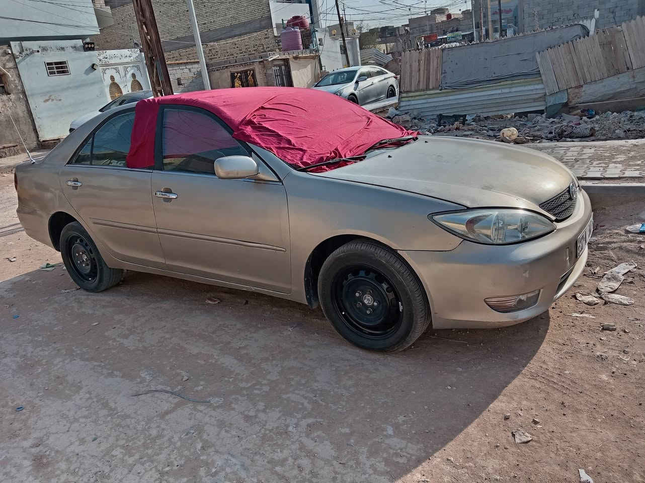 سلام عليكم كاميري موديل 2004 مكينه وكير خير من الله كهربائيات  شغاله تبريد منظومه جديده حداديه حلوه منظومه لا يت زنون ملا حظه الرقم مميز السياره خليجي مصبوغه عام  سعر السياره(58) لمكان النجف رقم ***********
