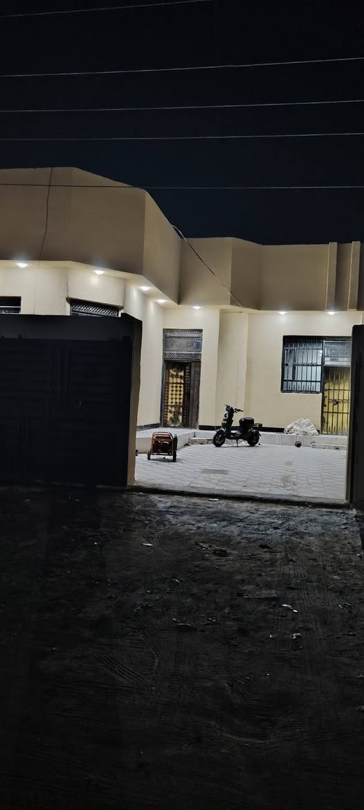 بيت زراعي • ٢٥٠م • ماء وكهرباء