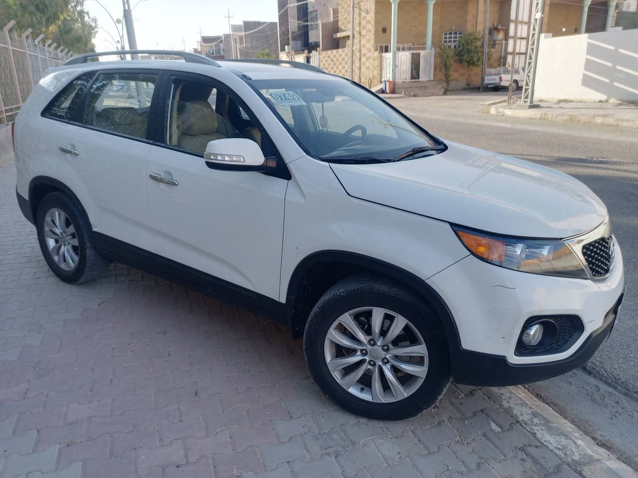 كيا سورنتو 2011 خليجي.
مكفولة كفالة عامة من الصبغ والتبديل.
محرك 3500 مكفول من التبخير والتنقيص.
عدادها 226 الف. 
تبريد ثلج 3 قطع.
سقف بانوراما.
ويل 18.
العنوان الانبار قضاء هيت.
السعر 160$
***********
