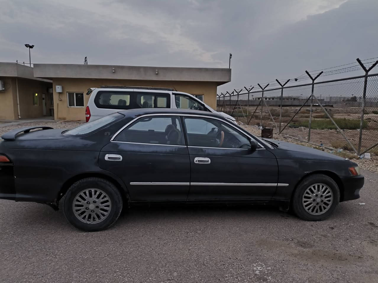 مارك نفخ موديل 93 رقم كربلاء مكينه 2 ونص تبريد خير من الله شاشه تاب سنترلك تخم تاير حداديه كله جديد بيها خياس فقط باب السايق والعبري جهه وحده جاهزه من كلشي رقم دولي باسمي سنويه ل 31 مكاني ذي قار قضاء الرفاعي 
السعر 50 
***********
