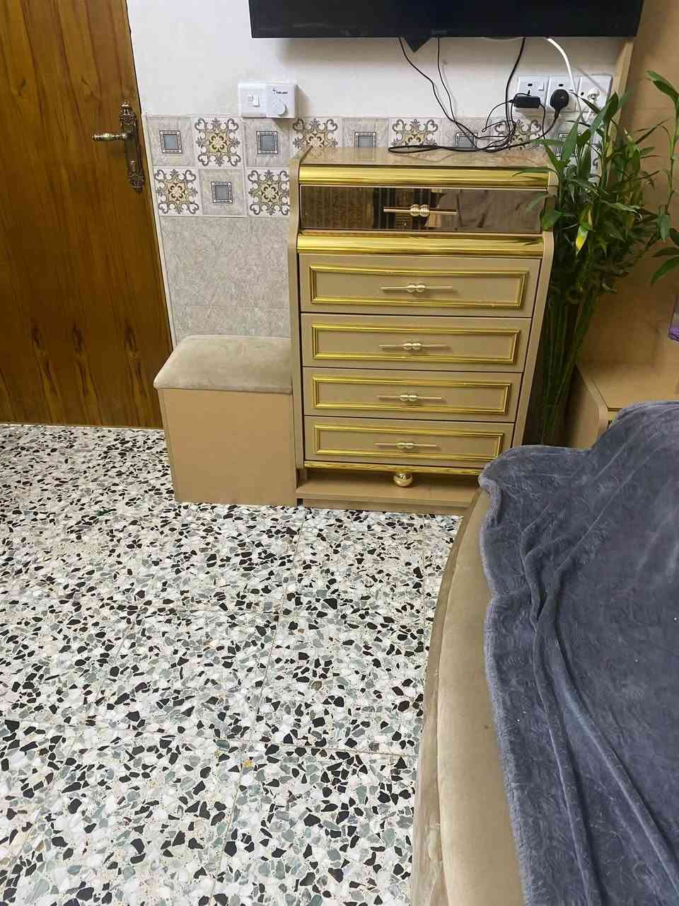 السلام عليكم مكان بغداد البلديات السعر خاص ***********
