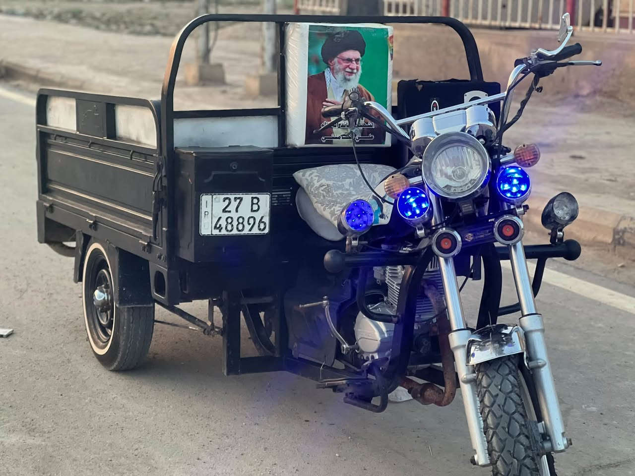 ستوته جمره مديل    ٢٠٢١.  ٢/٥٠٠رقم وبيه مجال قليل
/***********
