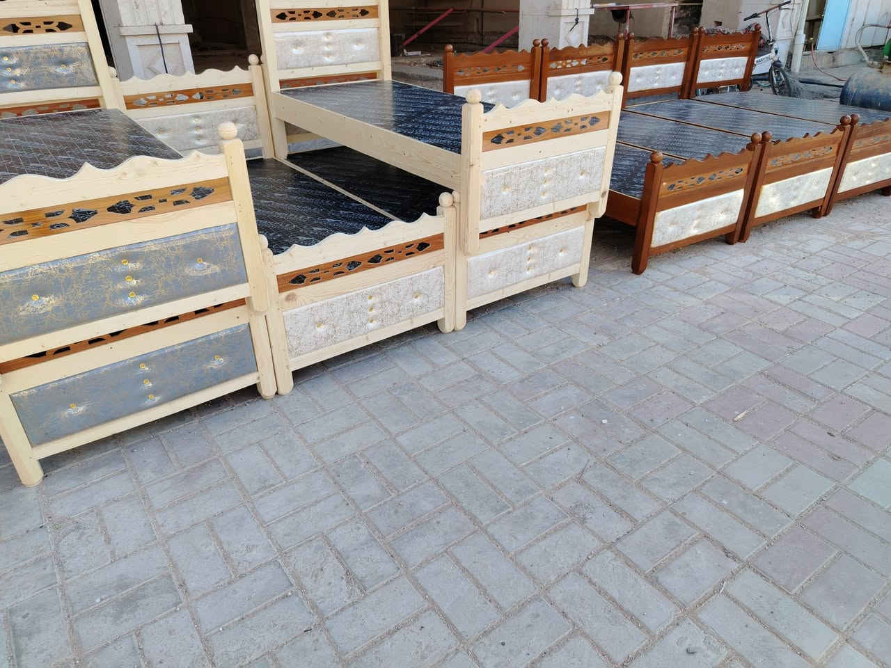 وجبه جديده من الجرابي
ورشة الفرشاة الذهبية لصبغ الموبيليا بأنواعها
بأدارة ..عمر جلود
خشب روسي 💪💪
بلايود اسود 👍👍👍
الأنبار - هيت -الزهور الأولى قرب متنزة الزهور
هاتف ***********
واتساب
