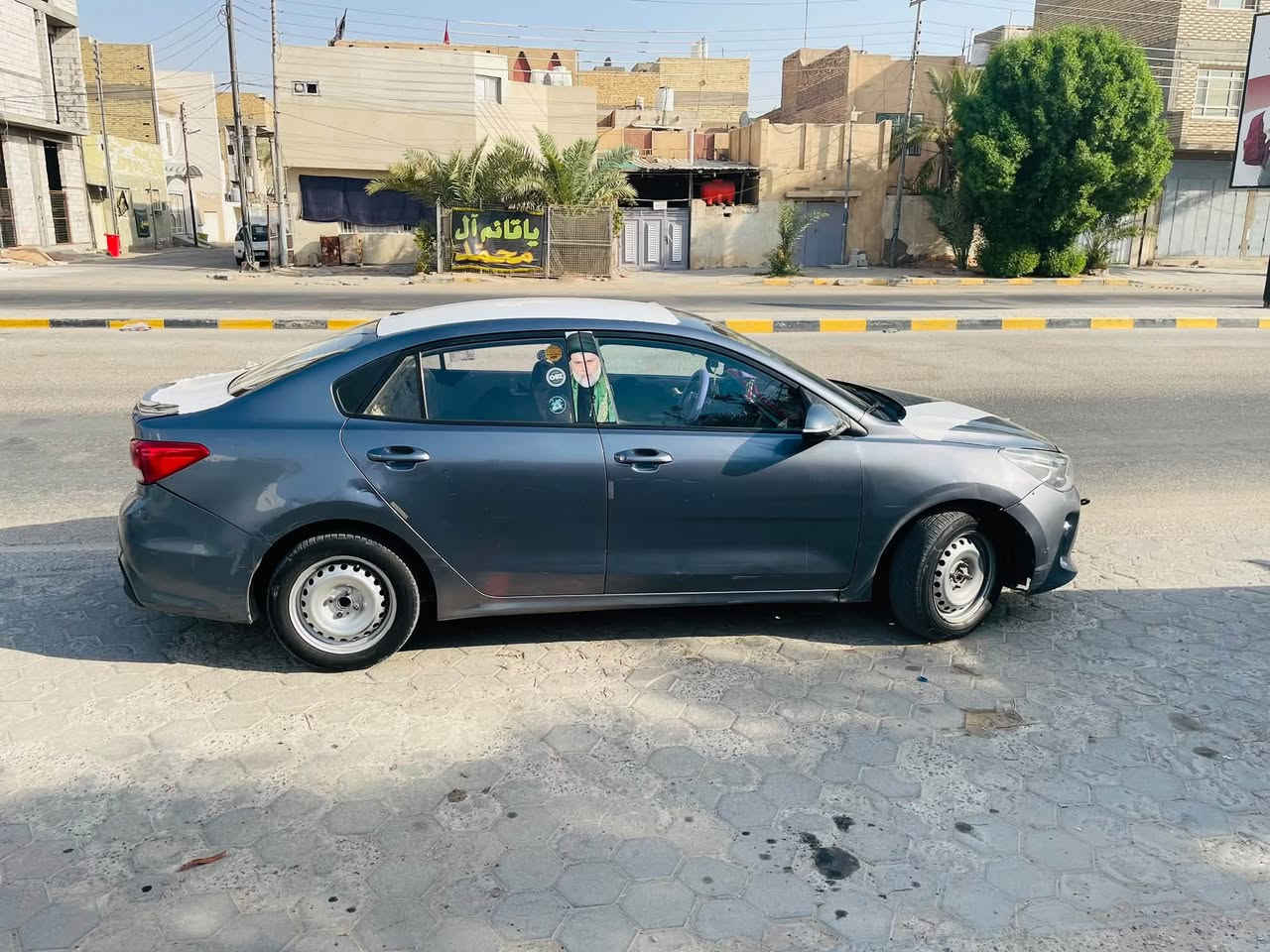سلام عليكم كيا ريو موديل 2019 خليجي بيه ضربه الخلفي ماواصله لحوض مكينه 1400 مستحقه 
ماشيه 29 الف السعر 100 وبيه مجال الرقم *********** بيه واتساب موجود ماسنجر
