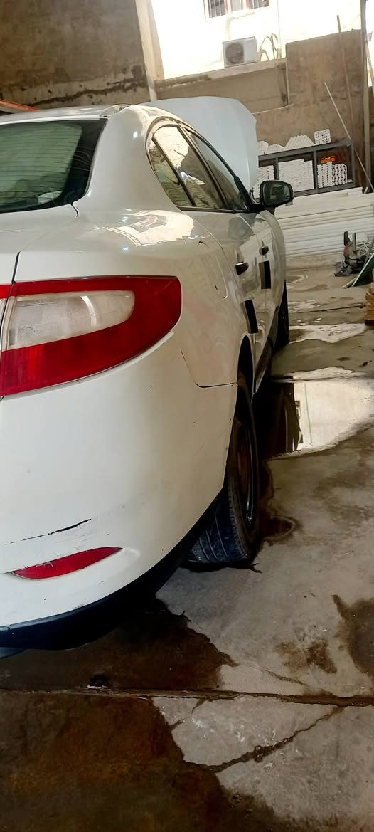 رينو فلونس موديل ١٣ للبيع او المراوس السعر ٤٥
حداديه نص عمر
تبريد عوزه بس غاز 
محور مكينه وكير كورله انسه الصرفيه اقتصاديه
سنويه ساقطه 
من حورتها ما ربطو الفيش مال الكيجات 
ضربتها الجاملغ الخلف السايق ابع مصبوغه حزام 
باتري جديد وياله وتايرات جدد 
درايم شفت جديد السياره حلوه ما متعوبه نصبتها حلوه هذا كا البيها اقره وتصل وانه خادم رقم *********** المكان بصرة

