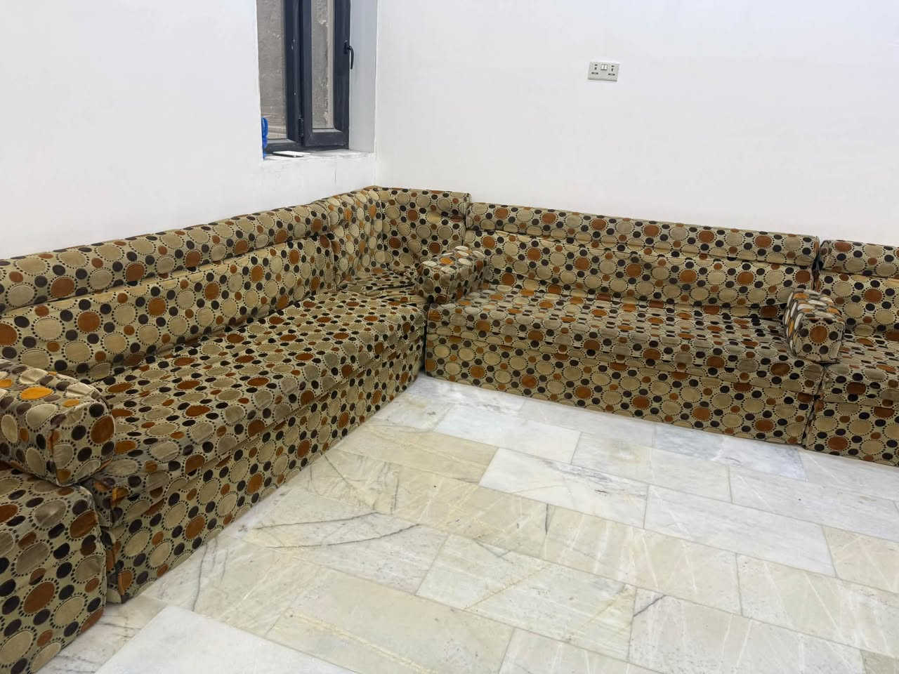 ديوان عالي • سفنج ضغط عالي • ١٦م