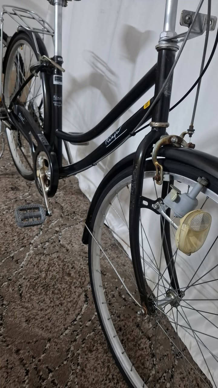 دراجة يابانية بالة – Super Original 🚲
​إذا كنت تبحث عن الجودة الحقيقية والمتانة العالية، فهذا هو الخيار الأفضل!
​النوع: سوبر (Super Original) – بالة ياباني أصلية
​الحجم: 26
​الموديل: 2017
​نظام السرعات: 6 غيارات تعمل بكفاءة وبدون أي مشاكل
​القفل: قفل مركزي (Central Lock) 🔒
​الحالة: نظيفة جداً، جاهزة للاستخدام 100% ولا تحتاج لأي مصاريف
​📍 الموقع: أربيل
📞 للتواصل: ***********
