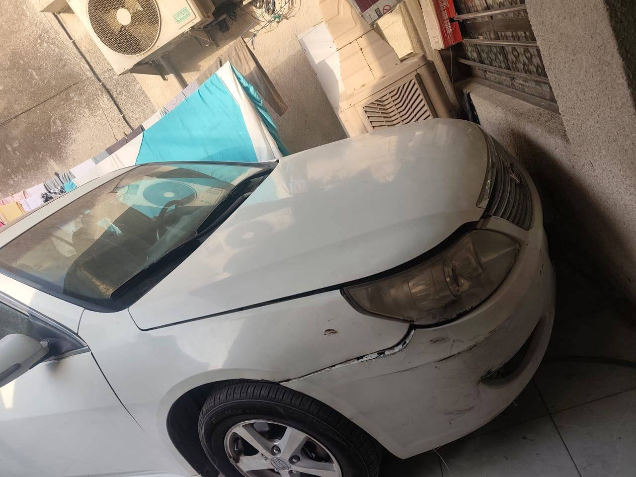السلام عليكم ..
هذه السيارة لجماعة يريدون يبيعوها وما يعرفون بالاسعار صراحة عارضيها ب 55 وبيها مجال 
المكان بغداد 
الاتصال على الرقم 
***********
