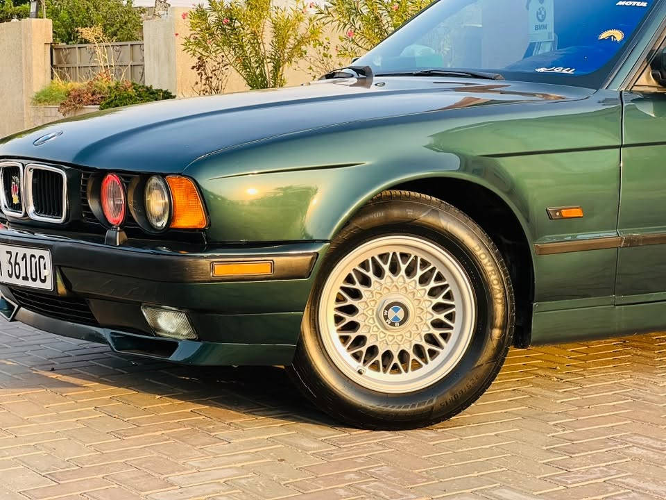 للبيع BMW 525i
حجم 525i اصل
 موديل 92
 محرك مسكر فانوس
 كير اوتماتيك
كير ومحرك شرط
رقم اربيل تحويل مباشر
 بجم عريض 
 تخم تاير جديد
 حداديه جديده 
فتحه سلايت
 تبريد شغال
سنترلك تقفيل
غرفه جديده 
بطاين 4 جديد
 كهربائيات مكفوله كلها شغاله
 كشنات جلد
 السياره مال جناي احلى من الصور
مكان السياره تكريت 
السعر 65 وبيه مجال
للستفسار ***********
