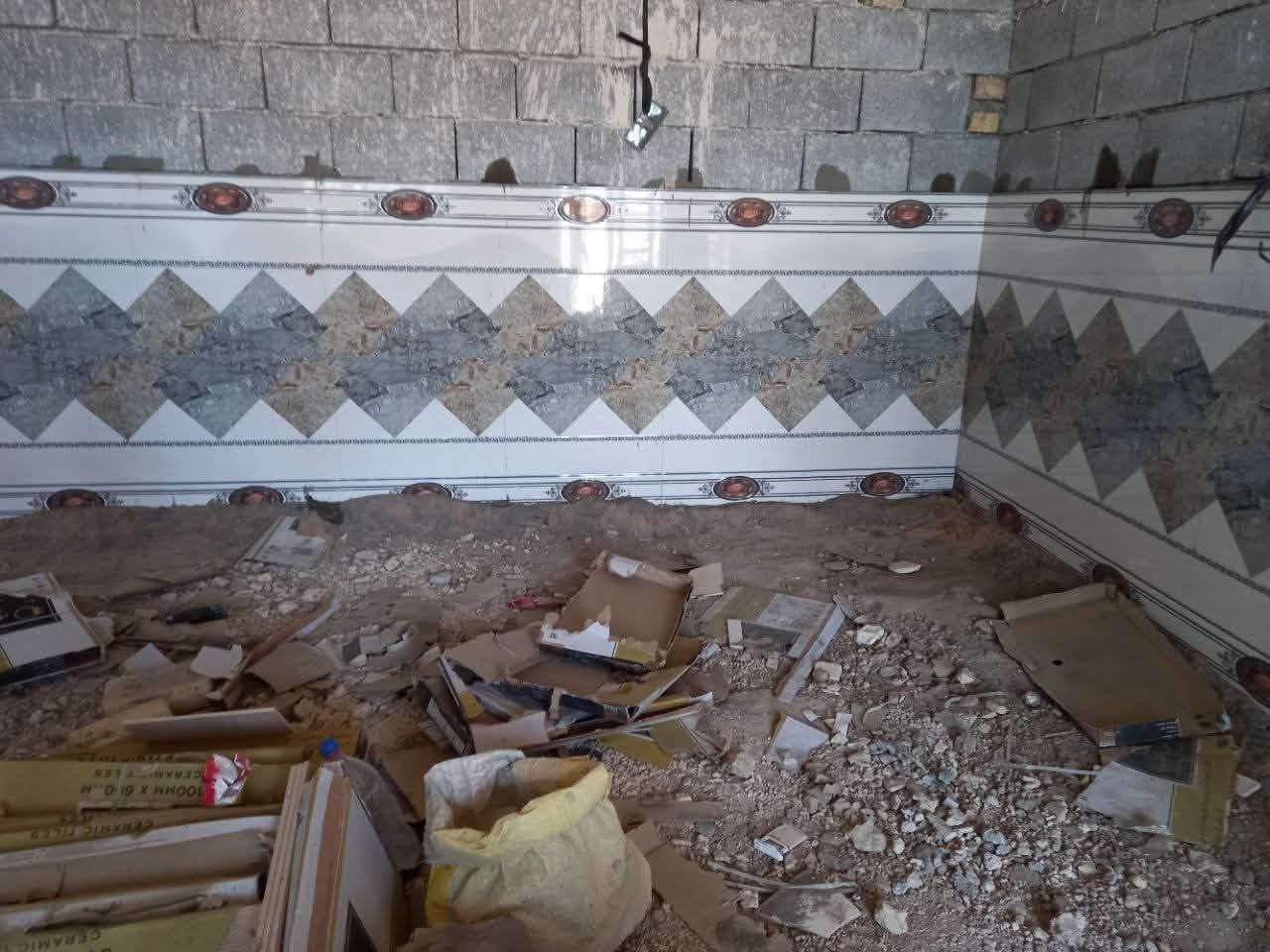 خلفه سيراميك ولوح جدراي وارضي شغل على الطريقه الايرانيه متفرغ حاليا ***********

