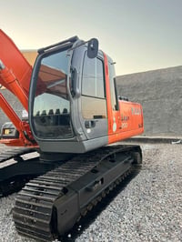هيتاشي ZAXIS-200 • موديل ٢٠٠٥ • بابل الشوملي