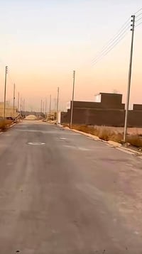 قطعه ارض للبيع. مساحه 200 متر. زراعي.  سند 25 تحويل واقرار محكمه. منطق...