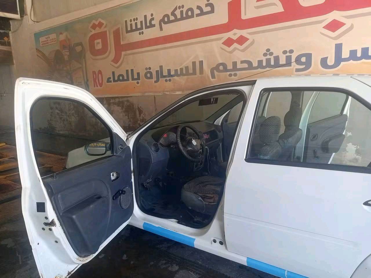 السلام عليكم رينو لوكان 
2009 بسمي تحويل مباشر 
كير محرك مكفول 
حداديه جديده 
بغداد تقاطع النهروان 
السعر 43 اوبيه مجال للطيبين 
رقم الهاتف 
***********