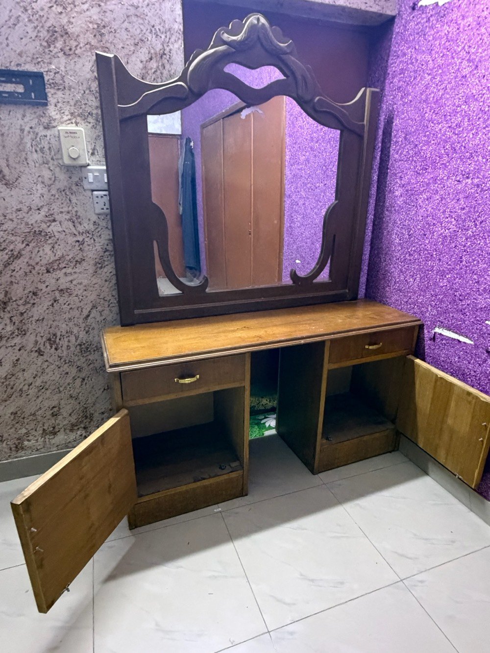 غرفه كامله • للبيع • بغداد