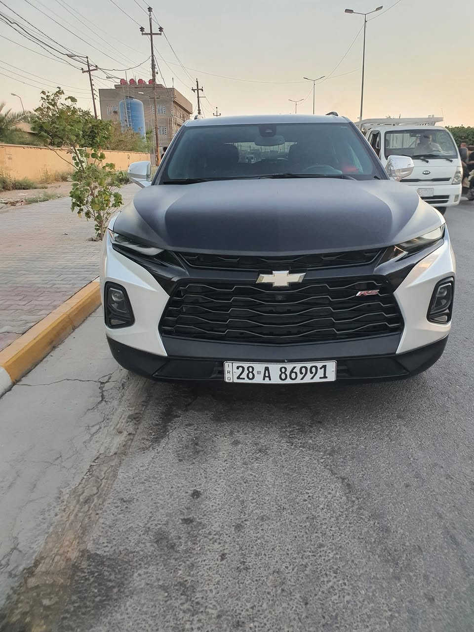 السلام عليكم احبتي .. بلايزر موديل 2022 سونارها مرفق بالصور سيارة نضيفه 4 اسلندر 2000 تيربو  للبيع او المراوس حسب القناعة 
مكان السيارة كربلاء السعر المطلوب [ 155]
للاستفسار ***********
