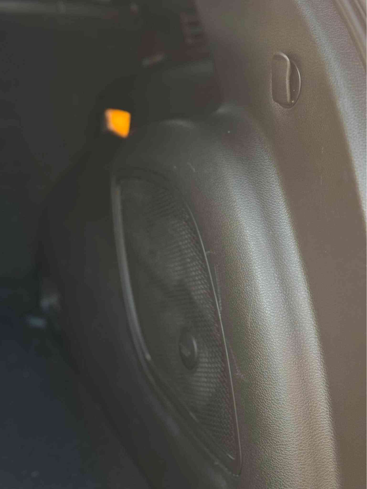 ‎جێپ کۆمپاس 2021 (Jeep Compass 2021)
* مۆدێل: 2021
* وەشان: 80th Anniversary Edition (تایبەت بە یادی ٨٠ ساڵەی جێپ - لەسەر بنەمای Latitude)
* مواستفات: فوول فوول (تەنها راداری نییە)
* ڕۆیشتوو: 25 هەزار مایل

* دبل ئەیكسل (4x4)
* سەقفی بانۆراما
* سیستەمی دەنگی بەناوبانگی Alpine (٩ سەماعە + ئەمپلیفایەری بیلاد)
* شاشە گەورە + پشتیوانی Apple CarPlay
* گێچی دیجیتاڵ
* بەسمە + شەغال (دەستپێکردن لەدوورەوە)
* کوشین کارەبا
* کوشین هیته‌ر + سوکان هیته‌ر + ئاوێنە هیته‌ر
* سەندوق کارەبایی و شەفت
* ڕەنگی ویل، ئاوێنە و چەمبەرەکانی ڕەنگێکی خەڵووزی تایبەتی کۆمپانیایە (تایبەت بە وەشانی 80th Anniversary) :
* بێ سبوغ و بێ تەعدیلە (تەنها سەندوقی بە بیلادی گۆڕدراوە).
* بێ ژوورێ و بەشەرتی ئێرباگ (ئێرباگی نەتەقیوە).
* گێڕ، مەکینە، تەبرید و ئەکسل بەشەرت.
* سنەوی و هەزەی نوێیە و ئامادەیە بۆ بەناوکردن.
نرخی ١٥٩ وەرەقە و کەمەک مەجال
(***********) whatssap - viber - korek

‎للبيع: جيب كومباس 2021 (Jeep Compass 2021)
* الفئة: 80th Anniversary Edition (نسخة الـ80 عاماً الخاصة - أصل Latitude).
* المواصفات: فول مواصفات (بدون رادار فقط).
* العداد: 25 ألف ميل فقط.
‎أبرز المواصفات والتفاصيل:
* محرك 4 سلندر مع فور ويل / دفع رباعي (دبل أكسل).
* فتحة سقف بانوراما.
* نظام صوتي أصل شركة Alpine (9 سماعات + أمبليفلاير).
* شاشة كبيرة تدعم Apple CarPlay.
* شاشة عدادات (كيج) ديجيتال.
* تشغيل بصمة + تشغيل عن بعد (شغال).
* كشنات كهرباء + هيتر (تدفئة لكشنات والمقود والمرايا).
* صندوق كهرباء (دبة كهرباء) + شفت.
* من الشركة (خاص بفل 80th Anniversary).
* مكينة وغير وتبريد وأكسلات بشرط التكفيل.
* بدون صبغ وبدون تعديل.
* الضرر: تبديل صندوق (دبة) بلاد فقط، بدون دواخل وبدون أيرباغ (سليم 100%).
* سنوية وهزة جديدة، السيارة جاهزة للتحويل مباشرة وبدون أي نقص.
السعر 159 ورقة و شوبة بي مجال
(***********) whatssap - viber - korek أربيل, العراق
