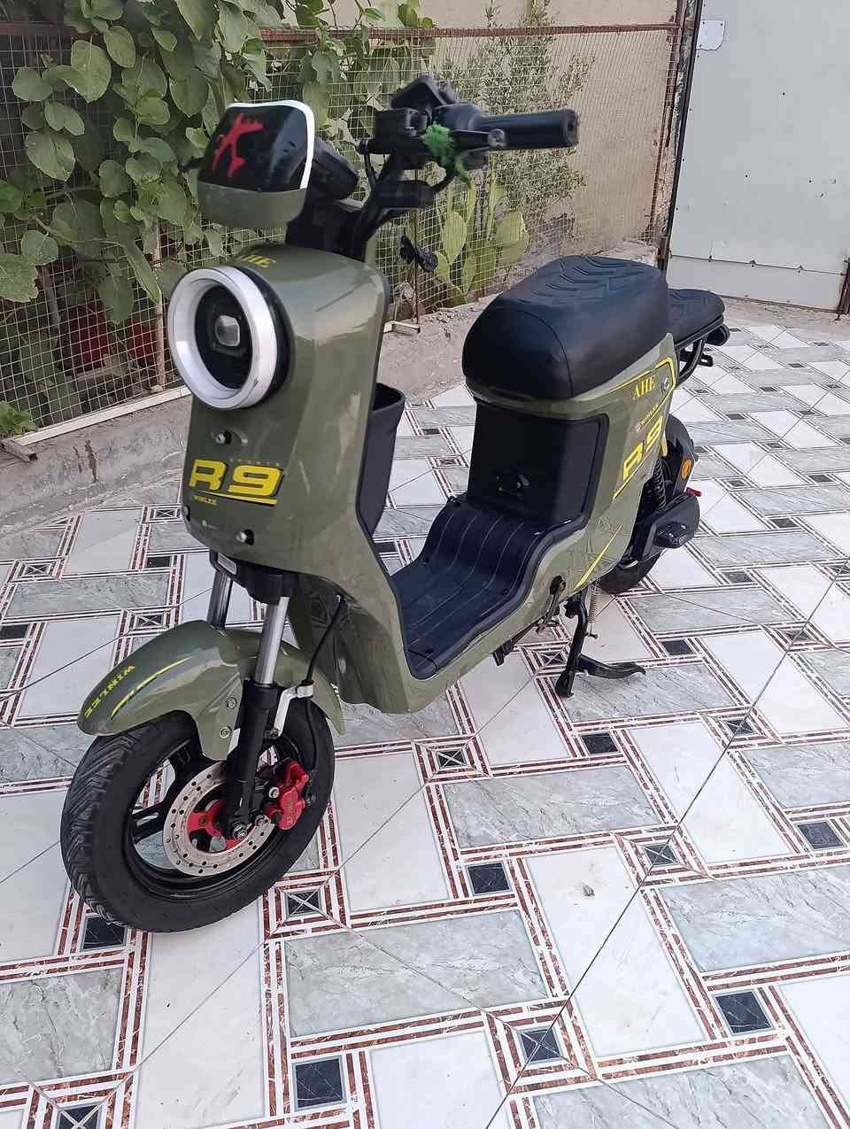 السلام عليكم
دراجه شحن R9 موديل 2026 نضيفه كلش بطارياتها جدد حجم 16 دراجه كامله ما نقصها شي ونضيفه مكاني بصره ابو الخصيب ومكفوله من كلشي وما تصرف شحن سعرها 375 والشراي يراسلني واتساب وبخدمته 
***********
