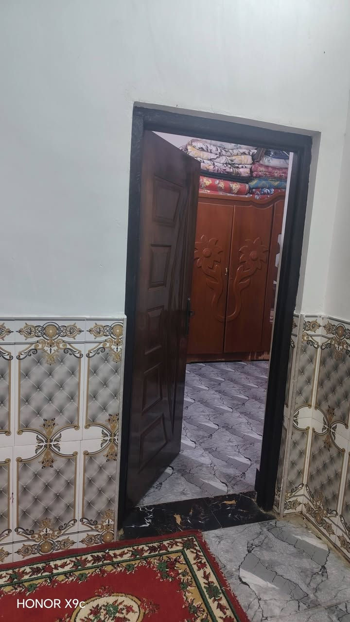 سلام عليكم بيت لبيع ١٠٠ متر ركن على شارعين حي الكرامه رقم ***********

نص مكتوب في الصور:
- HONOR X9c