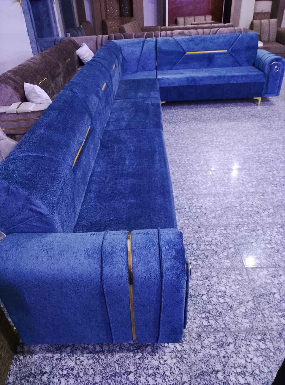 عرض خاص ولفترة محدودة 
ديوان ١١مقعد تزكام جديد السعر ٣٥٠ ألف شامل النقل داخل كربلاء المقدسة معرض بيروت كربلاء حي العامل شارع المستوصف مقابل مركز فحص الوافدين للاستفسار الاتصال *********** اومراسلة الصفحة ##متابعين##معرض #بيروت#
