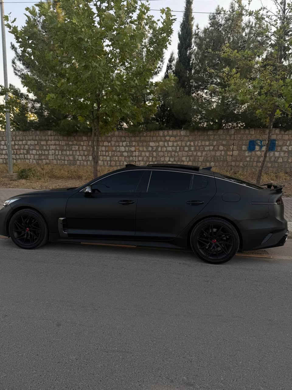 Kia Stinger GT-Line 2022
كيا ستینجر ٢٠٢٢ 
مواصفات-Gt-line,AWD
(بصمة-سقف بانوراما-كوشن كاهرباءِجلدوهيتر-ستيرن هيتر-شاحن وايرلس -Carplay-auto hold)
مكينة ٤سلندر+توربو حجم ٢.٥ لتر+دبل اكسل
ماشية37000ميل 
ضررها ٢قطع صبغ بدون دواخل ١قطع تبديل بيلادى
ايرباك ستيرن و دكمة سستم شركة
السيارة كلش حلوة و نظيفة
السيارة رقم اربيل و ب أسمنا و اكيد شرط التحويل 
مكفولة من كير و محرك و كهربائيات
رقم شانصى: knae35ld3n6115069
رقم تلفون:*********** شقلاوة, أربيل

