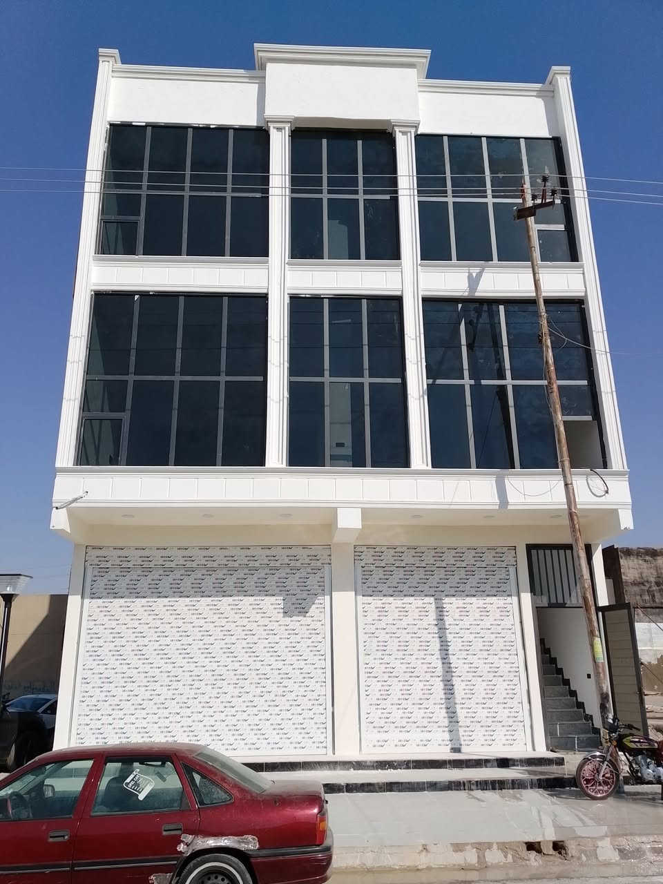 سلام عليكم عماره للبيع  تجاري مساحه 200 متر 3 طوابق عنوان كركوك حي الاسرى مقابل كوفي باريس 
***********
