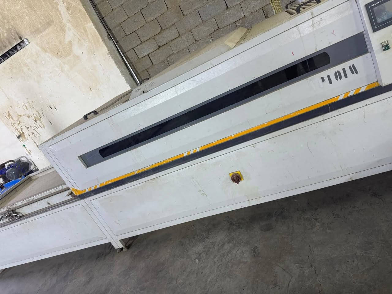 ماكينة كبس الوان pvc  وماكينة حفر cnc
مواصفات ماكينة كبس الالوان 

12 متر 
طاولة فاكيوم لتثبيت الألواح 
غطاء حماية 
زر ايقاف الطوارئ 
نظام عمل اوتوماتيكي 

جاهزة للفحص ...

مواصفات الcnc 
500×275
عدد المحاور 3 .axis 
رأس واحد 
سرعة الحركة 15.30 متر بالدقيقة 
قدرة السبندل .3.5...6 كيلو واط 
جاهزة للفحص ..

تواصل واتساب ..***********

