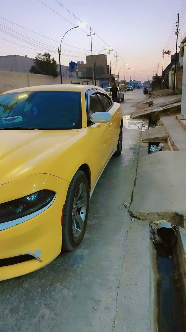 السلام عليكم
جارجر موديل 2020باسمي خليجي كفاله عامه فتح وتبديل لون ابيض اصل جاهزه ع اخر حبايه بيع بدون مراوس 
***********
