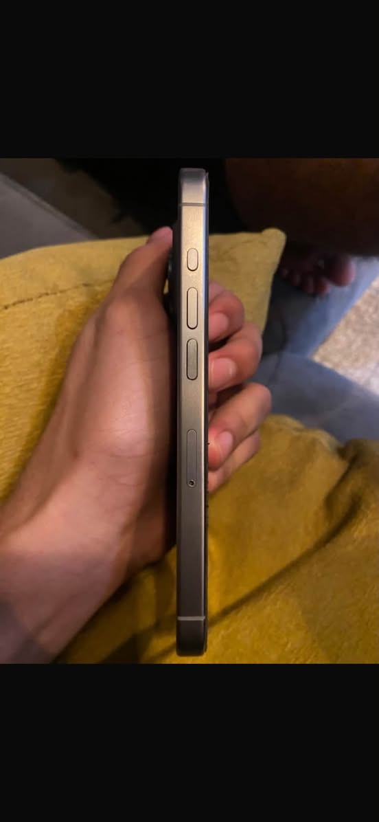 آيفون 15 برو • ٢٥٦ • بطارية ٨٥٪