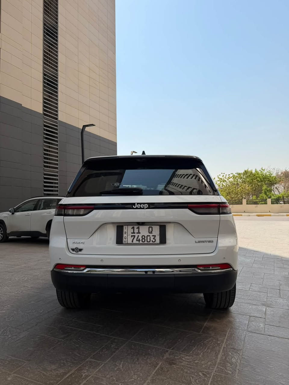 Jeep Grand Cherokee 2024
✨ Limited Plus Luxury | 3.6L V6 | 4×4
* ماشية: 4 الف فقط 
* الموديل: 2024
* المحرك: 3.6L V6 Pentastar
* القوة: 293 حصان
* العزم: 352 نيوتن.م
* ناقل الحركة: أوتوماتيك 8 سرعات
* نظام الدفع: 4×4
* نوع الوقود: بنزين
* عدد المقاعد: 5
* المواصفات: خليجي
* فتحة سقف بانوراما
* رادار أمامي وخلفي وجانبي
* مثبت سرعة تكيفي
* كاميرا 360°
* فرامل طوارئ أوتوماتيكية
* شاشة وسطية قياس 10.1 إنچ
* Apple CarPlay وAndroid Auto
* مقاعد جلد كهربائية
* ذاكرة للمقاعد
* تبريد وتسخين المقاعد
* تدفئة المقود
* تسخين المرايا الجانبية
* نظام صوتي Alpine
* تشغيل عن بُعد
* حساسات أمامية وخلفية
* إضاءة LED
* جنوط قياس 20 إنچ
* أربعة أنظمة قيادة
* السعر: 42.800$
بغداد - حي الجهاد - مجمع النسيم
***********
