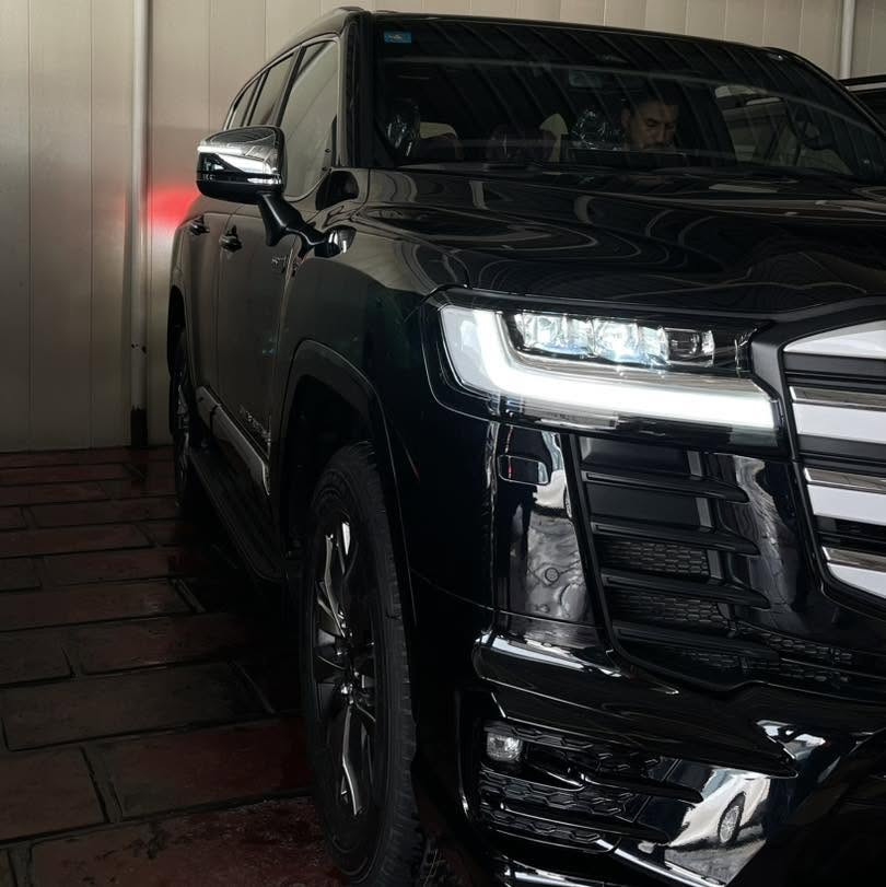 لاندكروزر VXR • ٢٠٢٦ • صفر