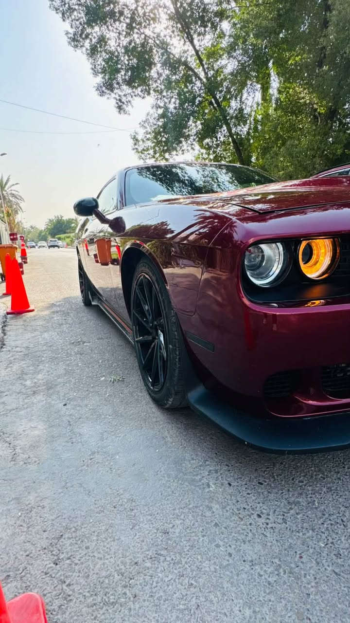 سلام عليكم دوج جالنجر
5700 RT 
موديل 2022
وارد امريكي حادثها جاملغ وبنيد بدون دواخل بدون شاصي تصليح براس اللغد شي كلش بسيط بدون قطره صبغ تبديل بنيد وجاملغ اصلي نفس اللون الاضافات 
سنويه وارقام وهزه جديده ثانيوم تحويل 
ماشيه 77Km
 1-اويل كاج كان
2-شاشه جبيره 
3-كشنات جلد 
4-لايت زنون 
5-داون بايب 
6-تفريغ وبرمجه 
7-لحايه كامله
8-السياره مطلعه 435 حصان على داينو 
9-اكزوز وبوابات 
10-بلكات ريسنك 
تخم تاير جديد
صدر امامي خلفي جديد
فلنجات ودسكات جدد
سعرها 190$ وبيها مجال بسيط 
بغداد. الغزاليه ***********
