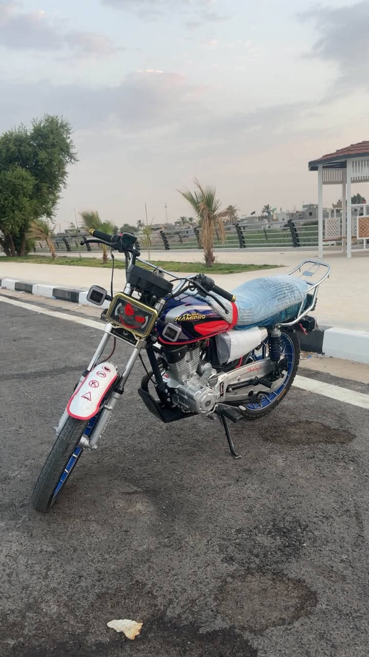 ♦️السلام عليكم 
♦️دراجه للبيع 
♦️ نامي برو  مكينه 200 موديل 24
♦️شرط الفحص
دراجه شلعه ومعدل فول
رقم تلفون ***********
والسعر ع خاص
