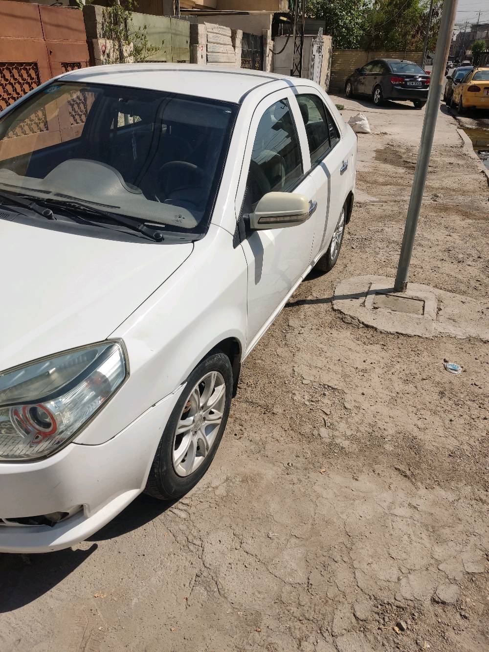 جيلي mk 2013 نضيف بغداد خصوصي ماشيه 62 الف تبريد شغال