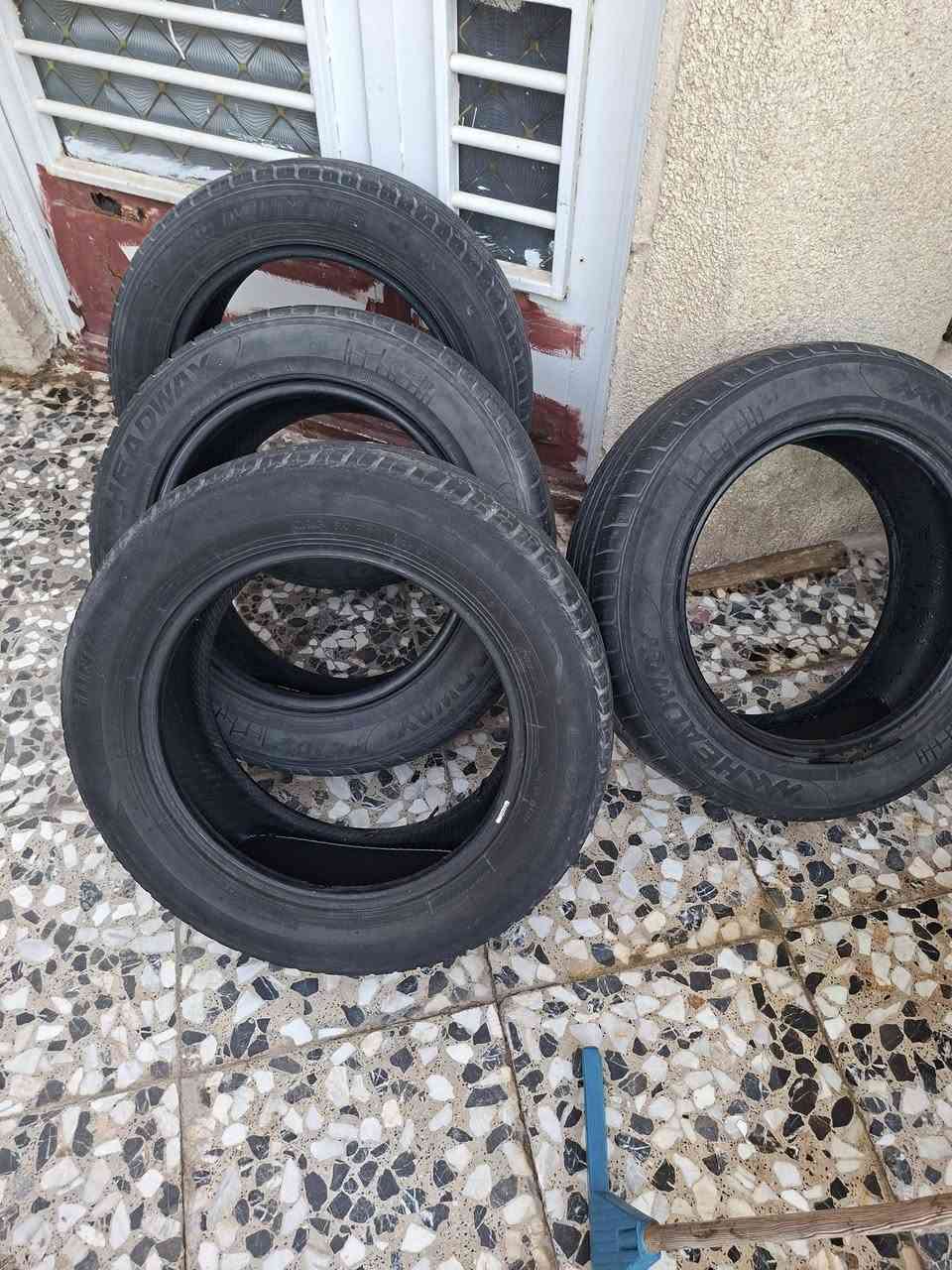 السلام عليكم تخم تاير للبيع حجم
205/60/16  السعر ٦٠ الف مكاني بغداد الزعفرانيه ***********
