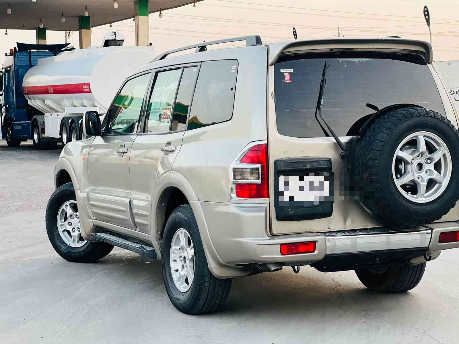 السلام عليكم للبيع باجيرو موديل 2002 رقم بغداد الانكليزي سنويه مجدده 2030 بأسمي مكفوله من الكصه والنقل والضربه والعيب شرعي مكينه وكير محور في فيتي جدد حداده طخم تاير ويلكب جدد تبريد شغال سياره جاهزه وجديده السعر ٦٧ ورقه قفل 🔒 الاستفسار الرقم *********** مكان السياره البصره تقاطع الشعيبه البصرة, العراق
