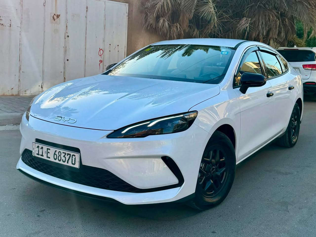 للبيع BYD Seal 05 موديل 2025
ماشية 8000 كم
السيارة مكفولة وبحالة الزيرو عدا طخه بسيطه بلهلال الخلفي وموجوده صورة الطخه بلمنشور
رقم بغداد وباسمي والتحويل مباشر
مواصفاتها:
داخل جلد أبيض
شاشة تدعم أبل كار بلاي وأندرويد أوتو ومنصبلها كل لبرامج المهمه 
كاملة الملحقات (بصمة، كارت، أرضيات، الشاحنة 16 امبير)
سستم سوادات كامل للسيارة (سبايدر، مطريات، وسكوبات)

السعر ١٩ وربع مليون وبيها مجال بسيط للشراي
مكان السيارة: بغداد - الوزيرية

***********
