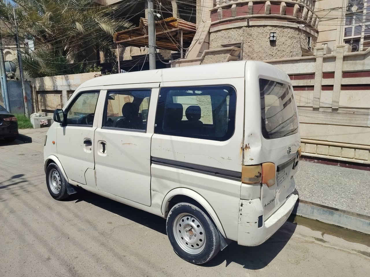 ليفان موديل 12 محرك وكير جيدجدا السعر 25 مكان بغداد *********** سيارة جاهز وقم خصوص
