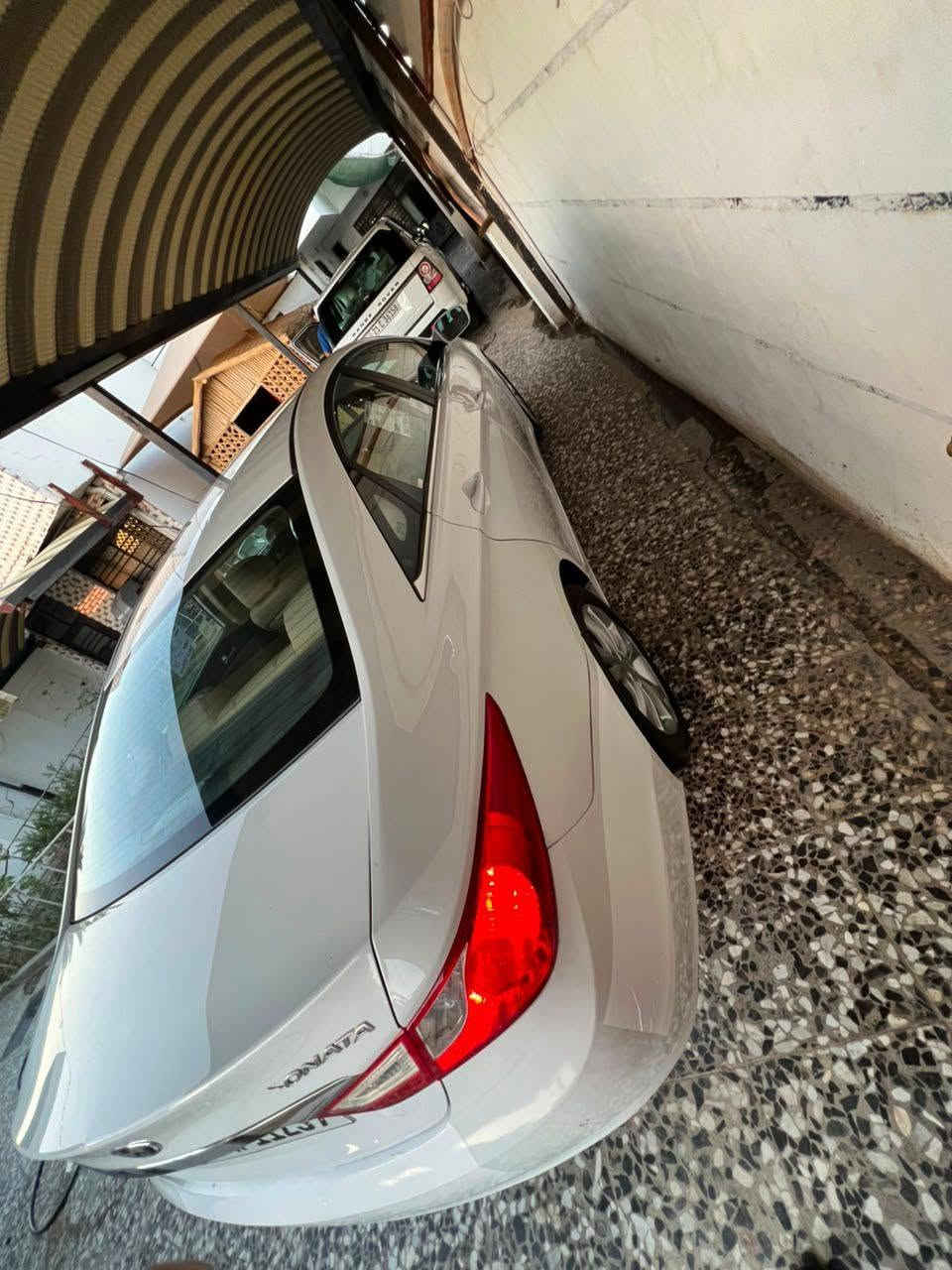 سلام عليكم  سوناتا ٢٠١٢ خليجيه السياره نظافه بيها صبغ جاملغ وبلباب  شوي صدر مكيه كير تبريد السياره قطعتين تبريد لون ابيض والسعر  ١٠٠ ورقه وبيها مجال بصيط بغداد بسمي  ***********

