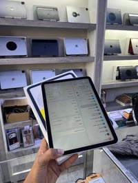 ايباد ١١ • ١٢٨ • بطارية ١٠٠