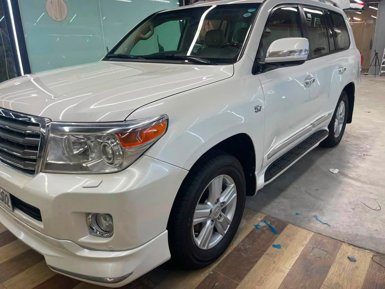 لاندكروز VXR-2014
السيارة مواصفات فول الفول وجاهزة من جميع النواحي ماكو اي نقص . السعر ٣٩٥ ورقة 
***********
